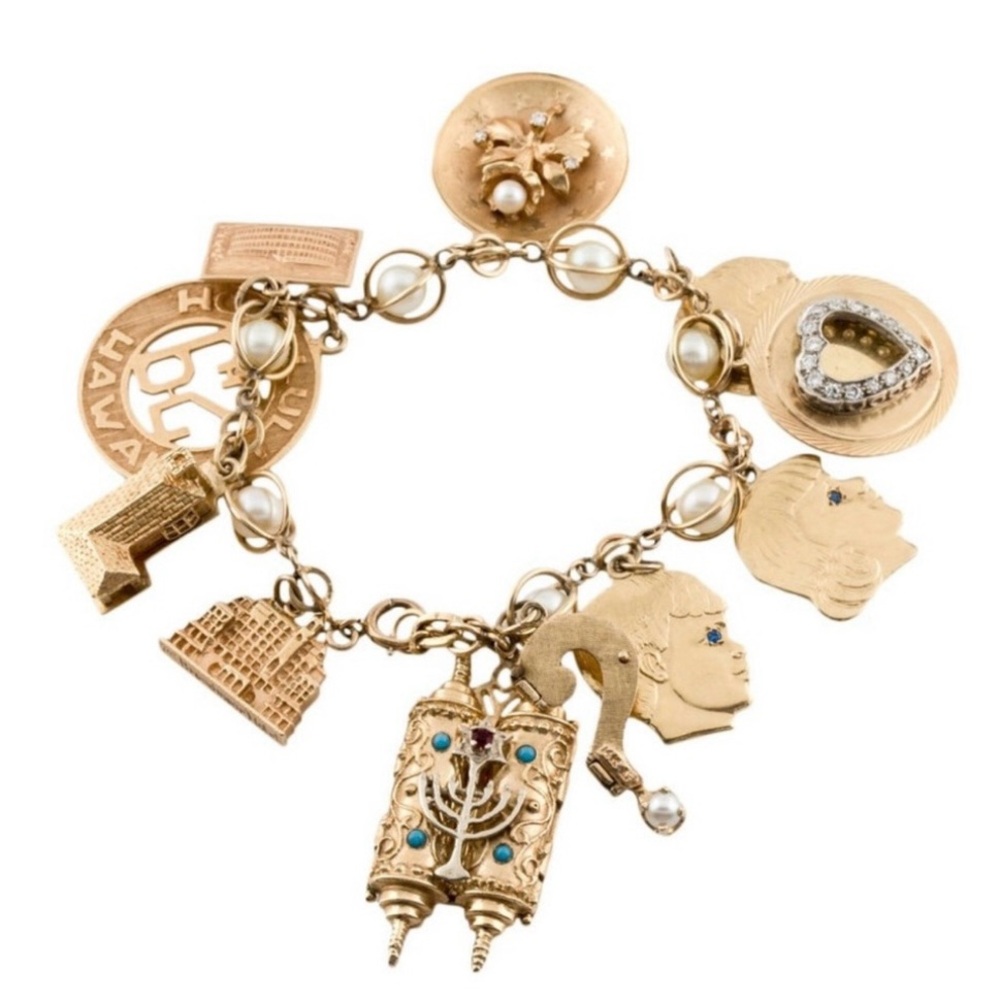 ✨NO LONGER AVAILABLE✨ 
Vintage Solid 14k Gold Charm Bracelet ( 63,4 GRAMS ) - Picture 4 of 17
